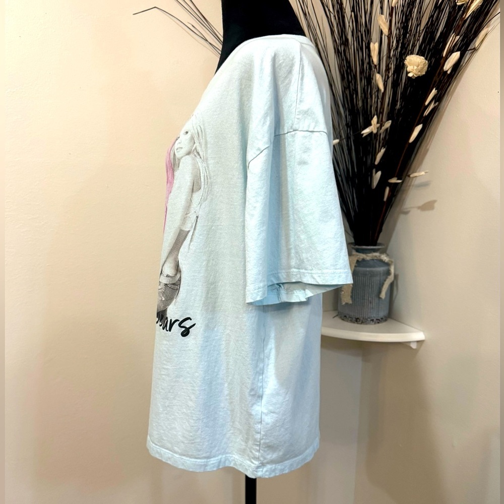 Britney Spears Graphic Tee short sleeve size large - Picture 2 of 6